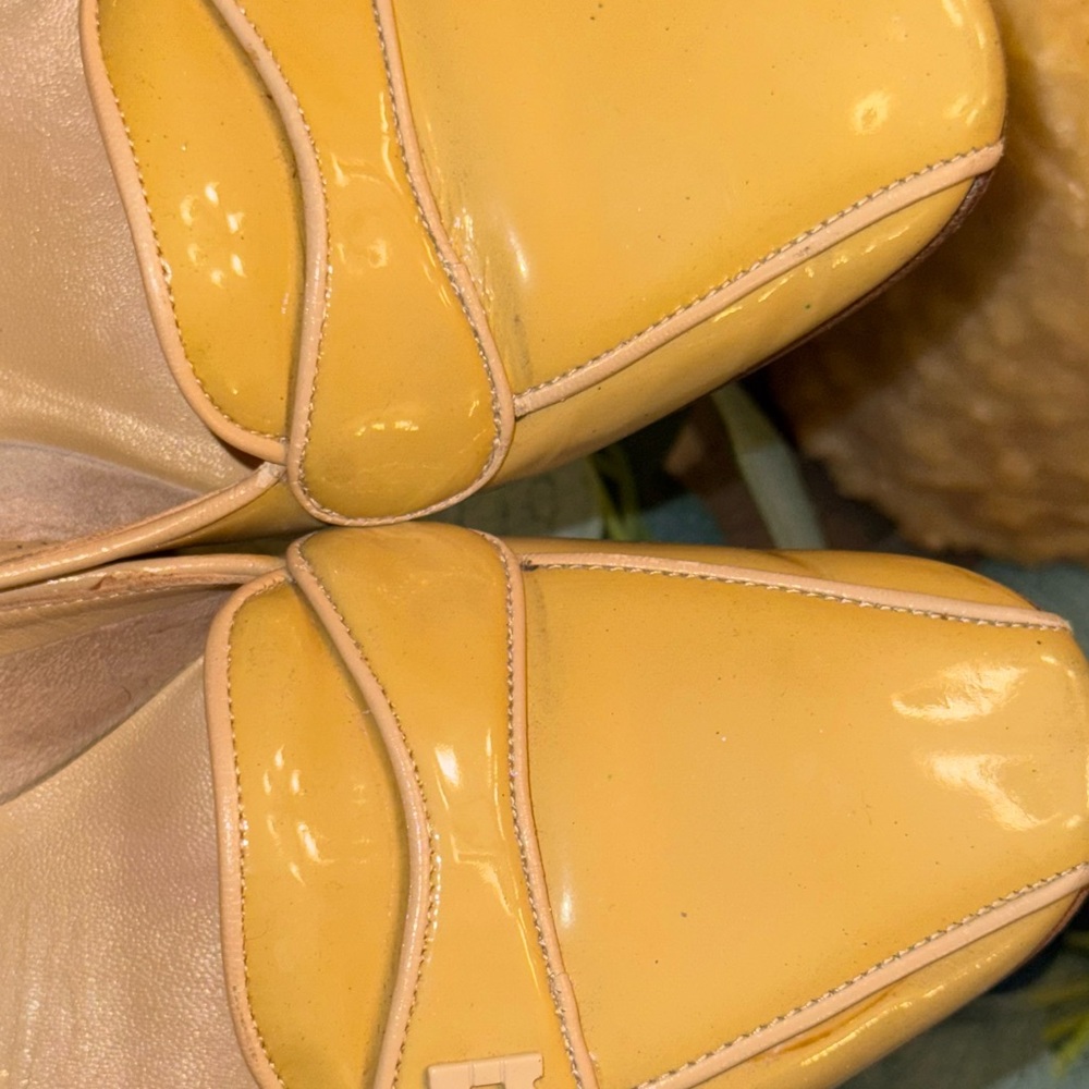 Salvatore Ferragamo Authentic Vintage Yellow Heeled Shoes - Picture 5 of 10